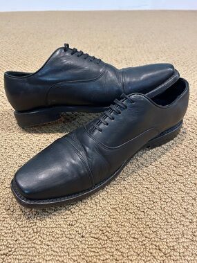 Thursday Boot Co. Men's Black Executive Cap Toe Dress Shoes size 11.5